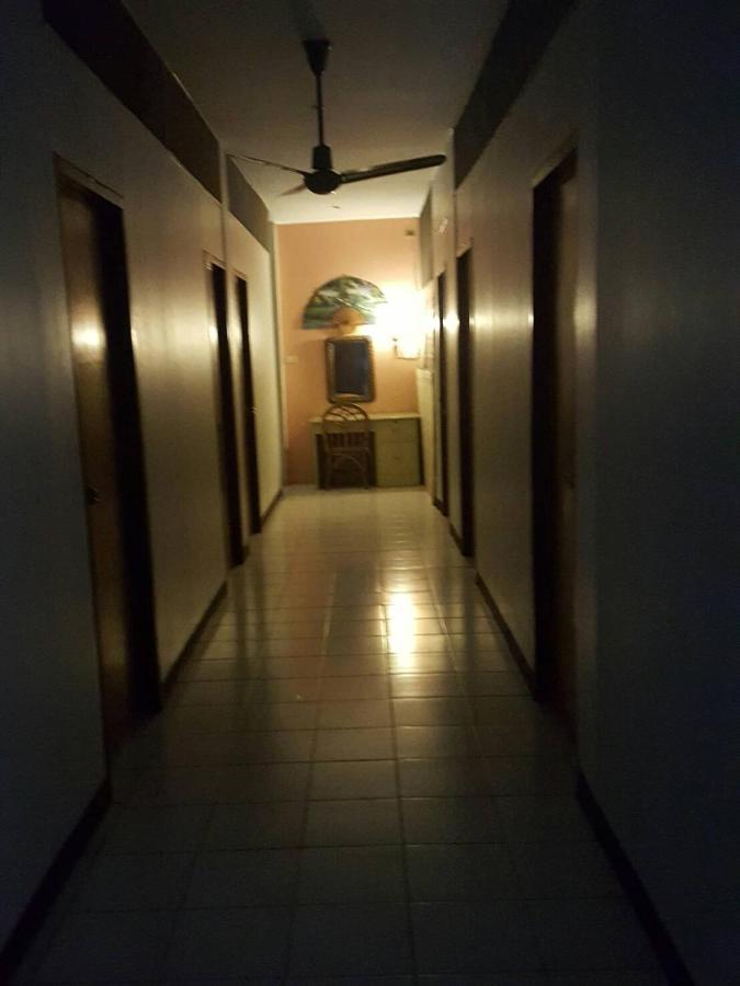 V.I.P. House Hotell Chiang Mai Exteriör bild